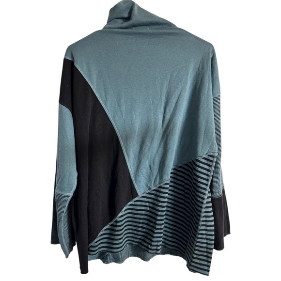 Iridium 100% Pima Cotton Mock Neck Asymmetrical Pattern Colorblock Top Medium - Picture 2 of 3